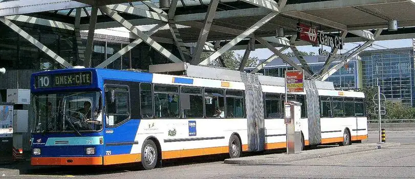 Tříčlánkový trolejbus Volvo, 90. léta 20. století